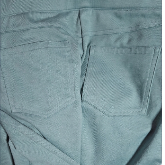 Damons and Drapers Strechy Pants (M) - Picture 2 of 5